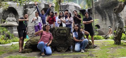 Gathering Marketing, Admin, Customer Care, CS and Accounting Team