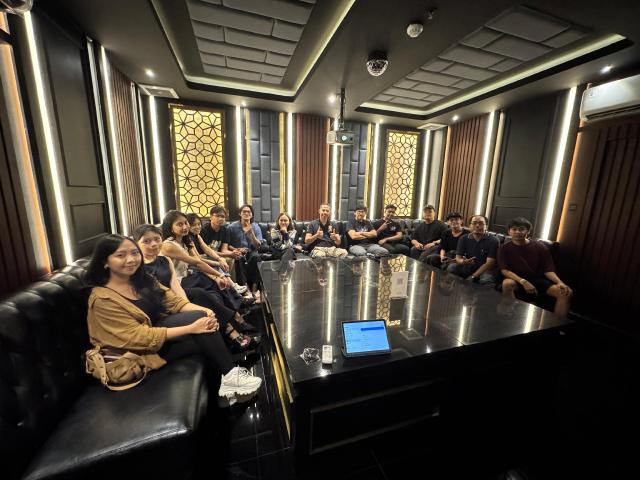 Gathering Tim Creative 2025