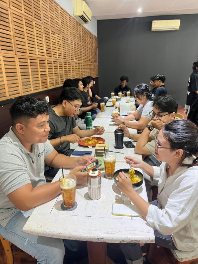 Gathering Tim Interior 2025