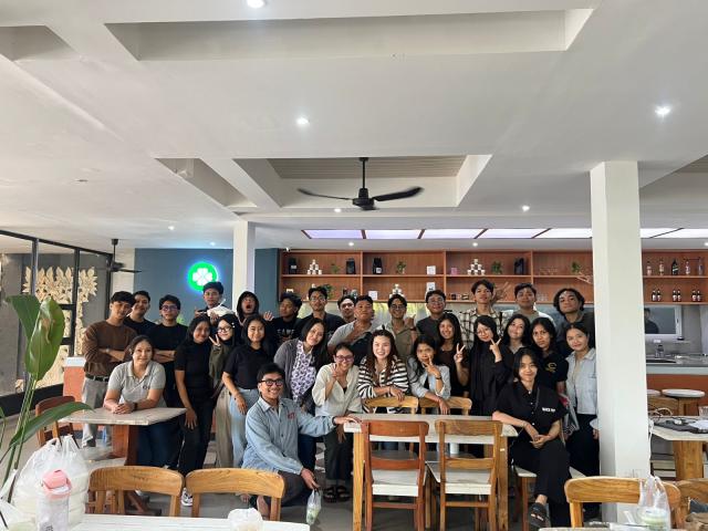 Gathering Tim Interior 2025