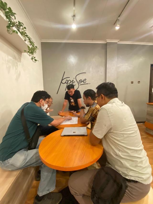 Emporio Architect Team Visit to Mr. Ahui in Samarinda