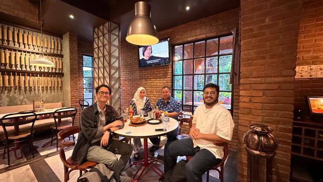 Emporio Architect Team Visit to Mr. Zulkifli and Mrs. Riska in Makassar