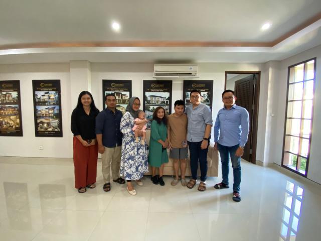 Meeting Client's Mrs. Ratna to Office in Bali