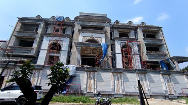 Thumb Construction Progress Classic House in Jakarta