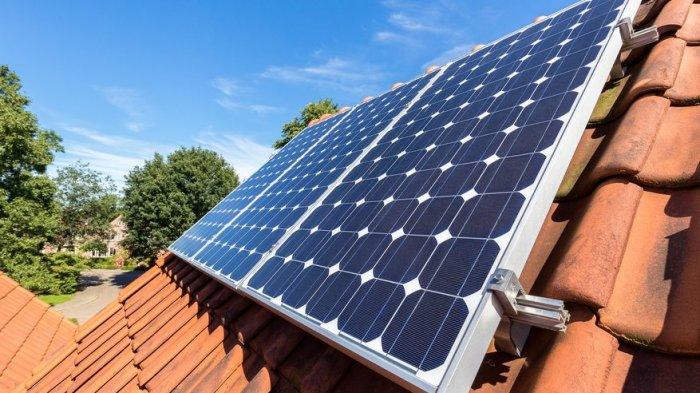 Rumah hemat energi dengan panel surya