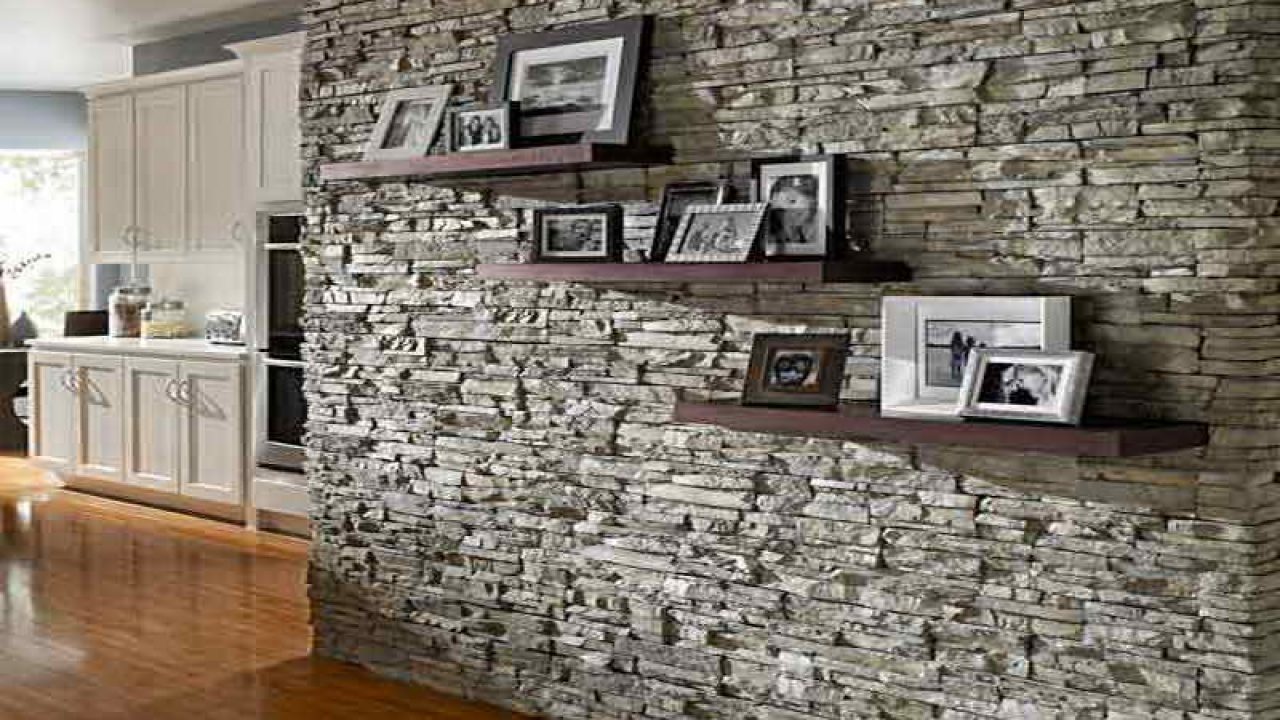 Textured ceramic as an alternative for natural stone wall