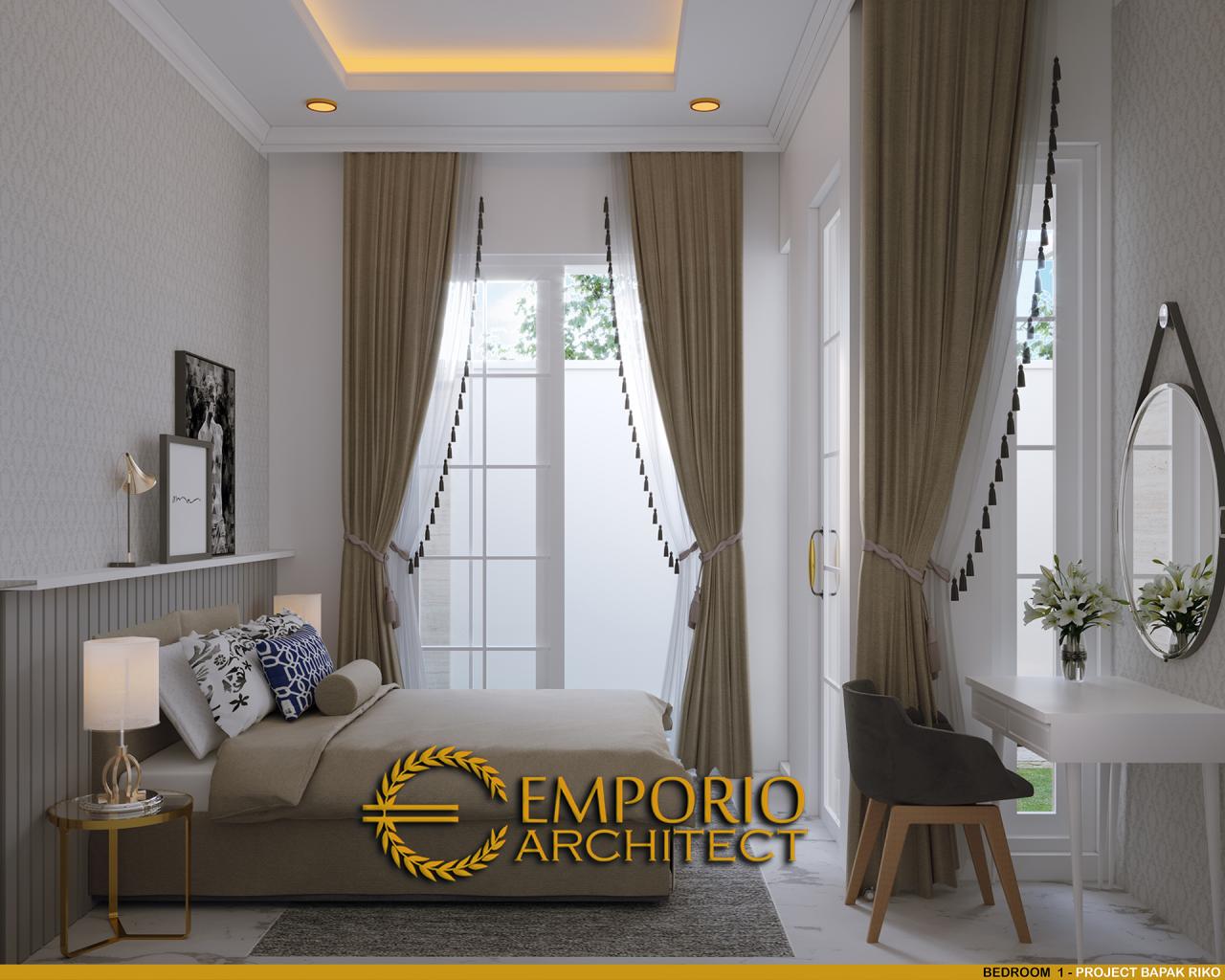 Desain Kamar Tidur 1 Rumah Classic 2 Lantai Bapak Riko di Bekasi, Jawa Barat 9