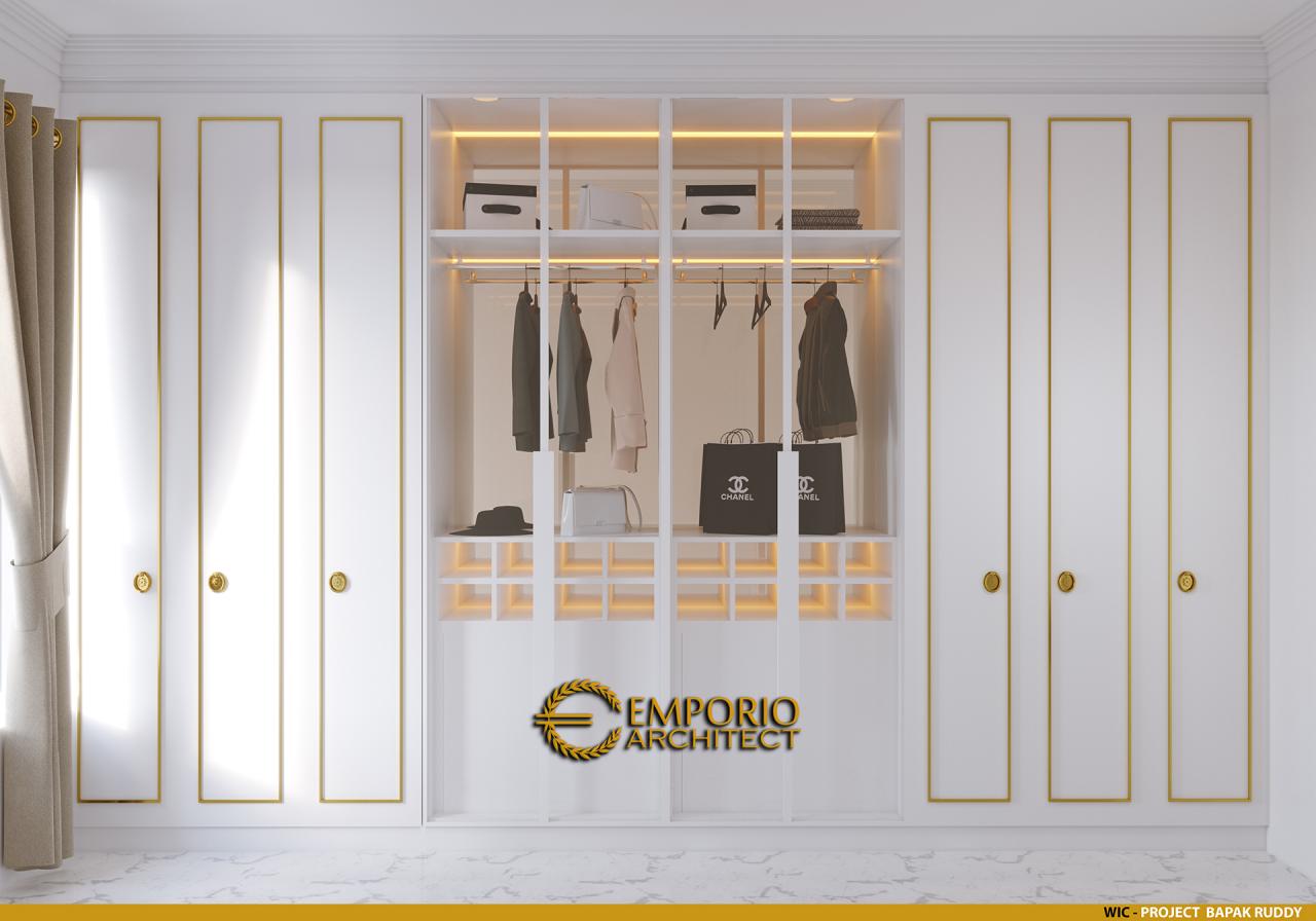 Desain Walk In Closet Rumah Classic 2 Lantai Bapak Ruddy di Jakarta Utara 11
