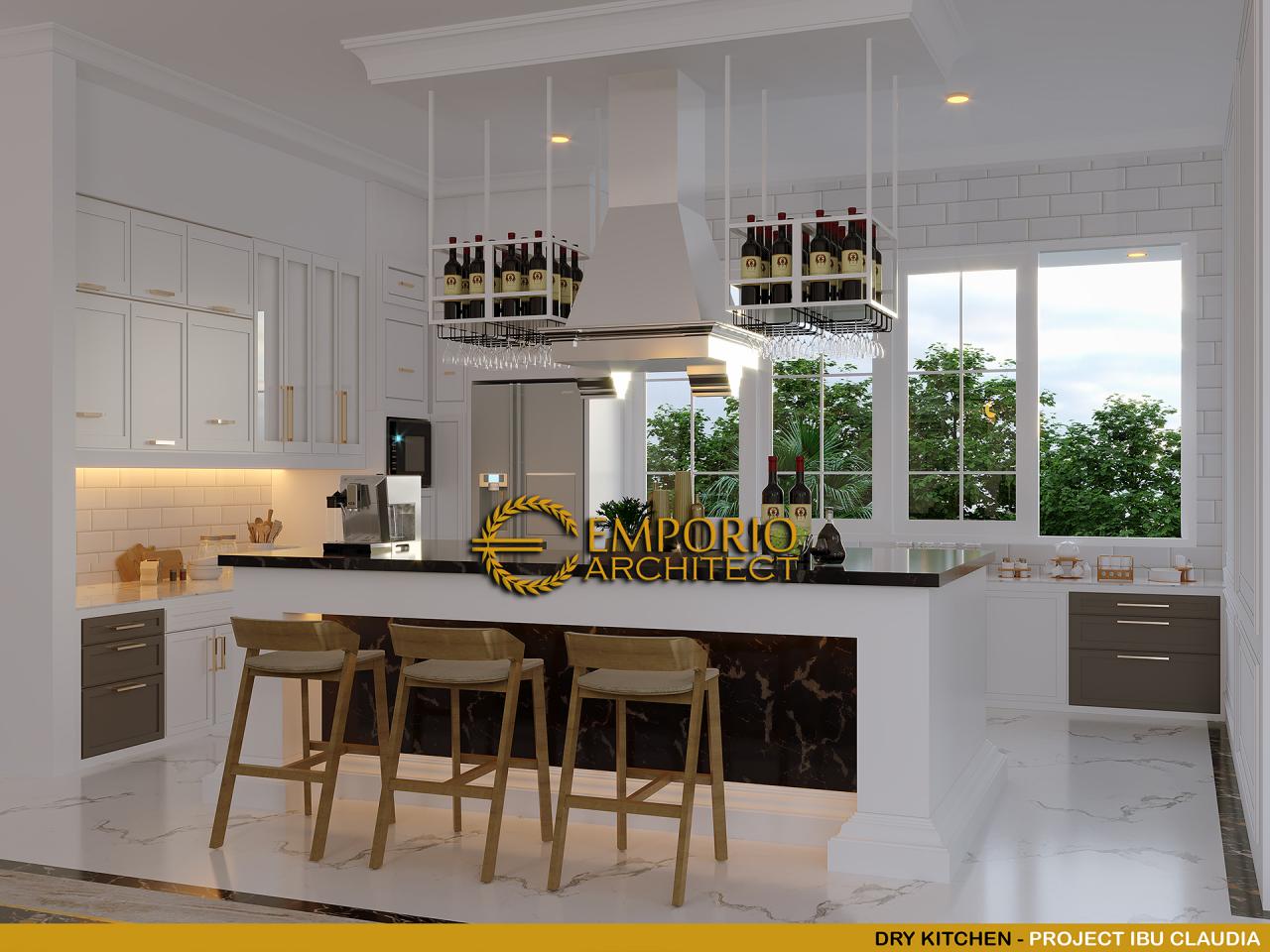Desain Dapur Rumah Classic 2.5 Lantai Ibu Claudia di Tangerang, Banten 9