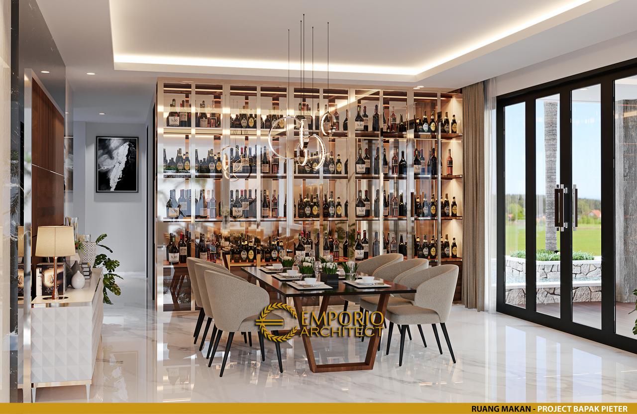 Desain Ruang Makan Rumah Modern 2.5 Lantai Bapak Pieter di Makassar, Sulawesi Selatan 6