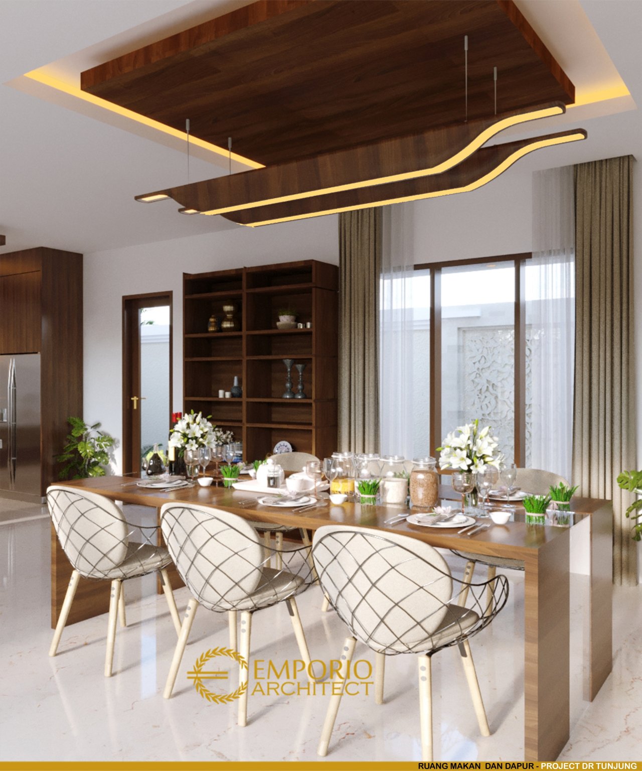 Desain Ruang Makan Rumah Ibu dr. Tunjung di Bengkulu 5