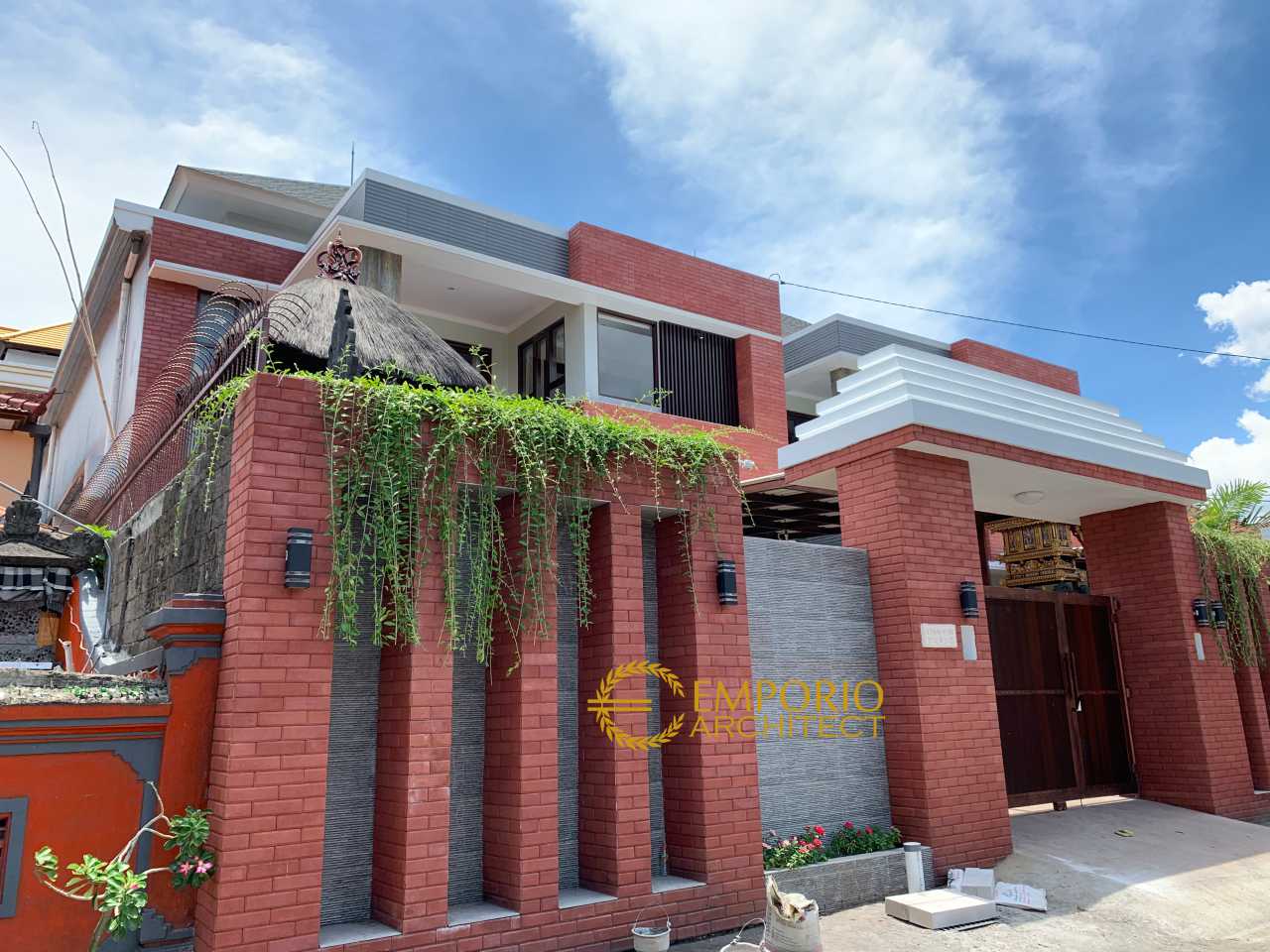 Progress Pembangunan Rumah Style Villa Bali Tropis Bapak Arka di Denpasar, Bali 2