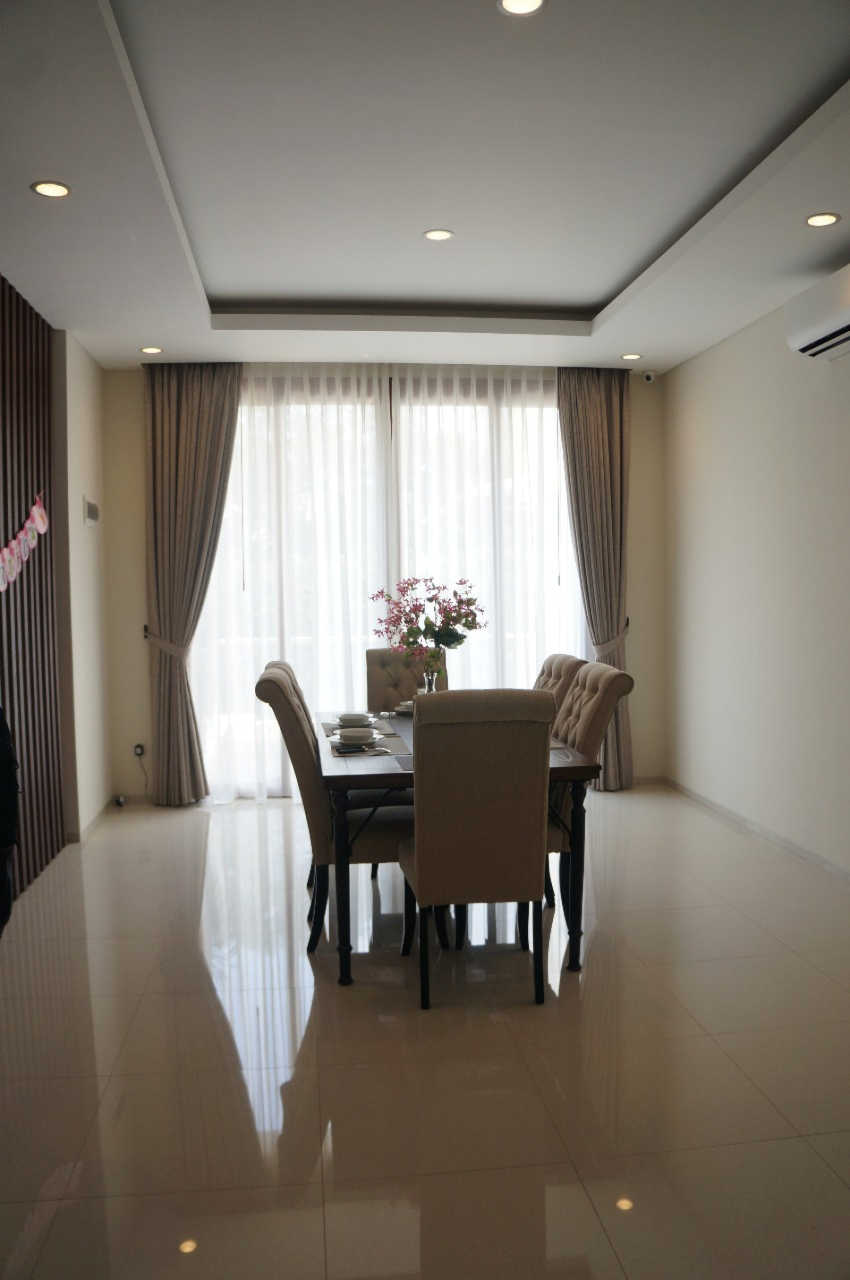 Hasil Konstruksi Ruang Makan Rumah Ibu Lusiana di Jakarta 6