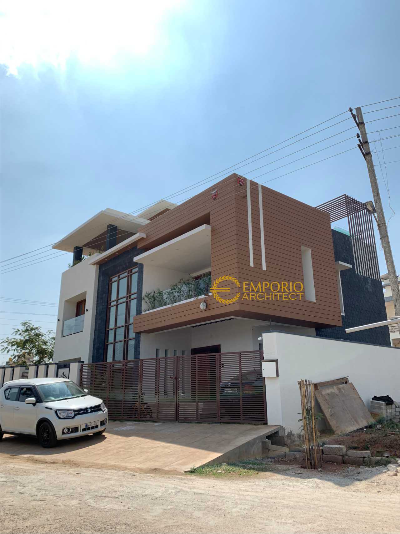 Hasil Konstruksi Rumah Style Modern Tropis dr. Kailash Prabudev di Bangalore, India 5