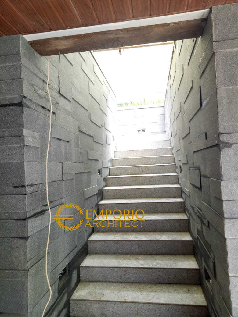 Progress Pembangunan Area Tangga Rumah Bapak Iswandi di Bekasi 9