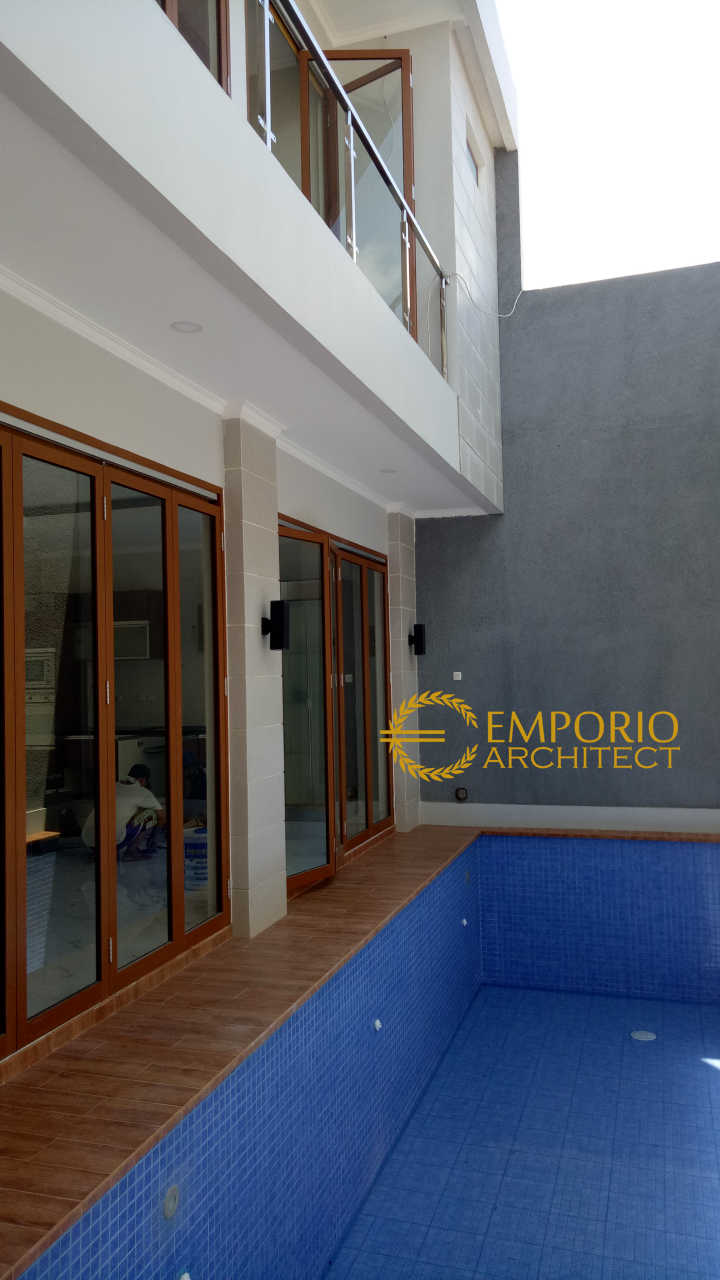 Progress Pembangunan Bagian Kolam Renang Rumah Ibu Elly di Jakarta 6