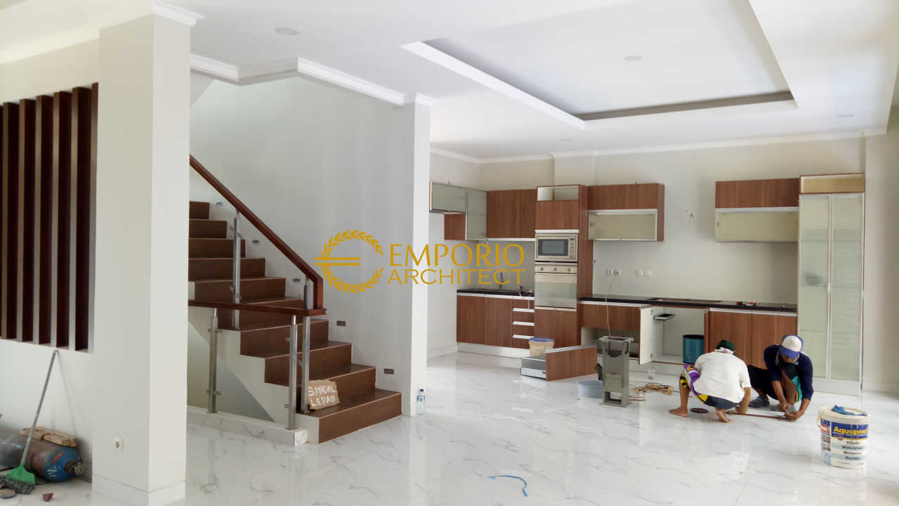 Progress Pembangunan Ruangan dan Area Tangga Bagian Depan Rumah Ibu Elly di Jakarta 8