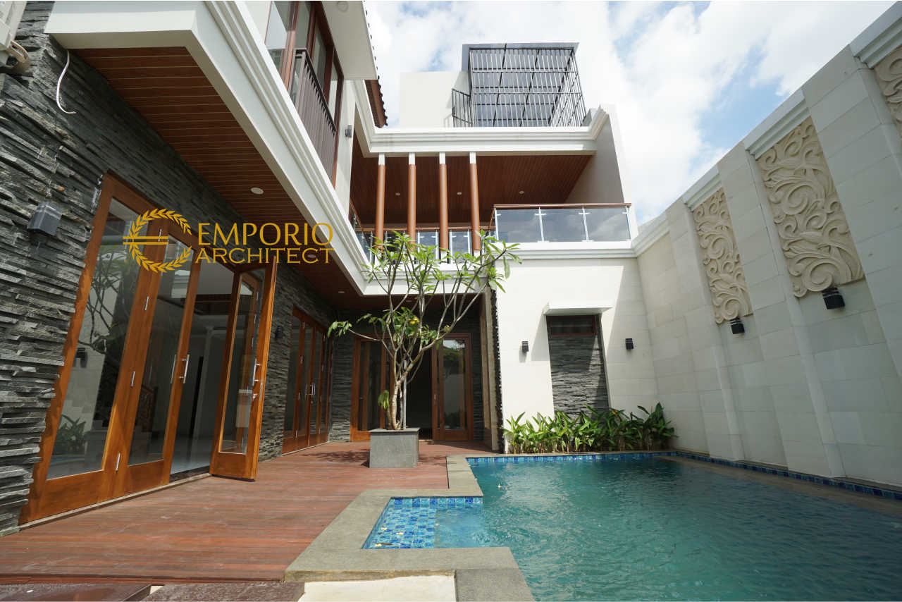 Progress Pembangunan Bagian Kolam Renang Rumah Ibu Ponky di Bekasi 12