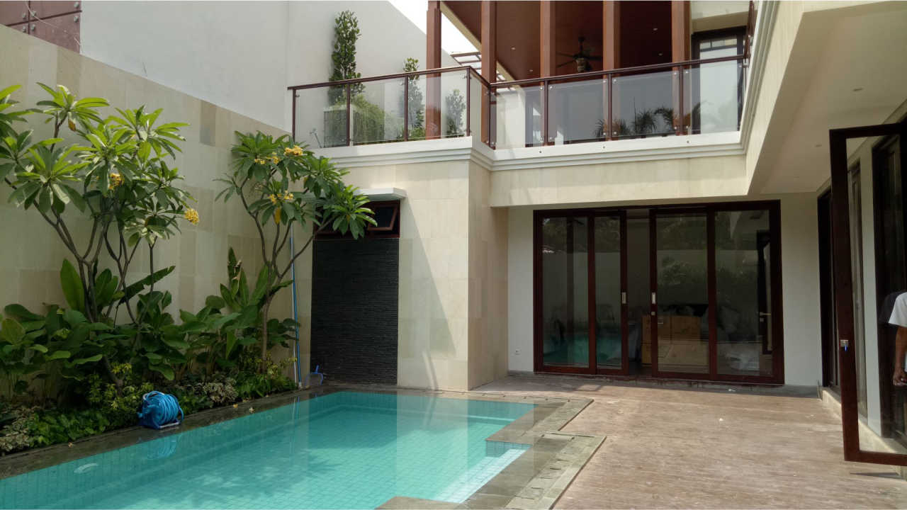Progress Pembangunan Bagian Kolam Renang Rumah Bapak Ahmad di Bekasi 8