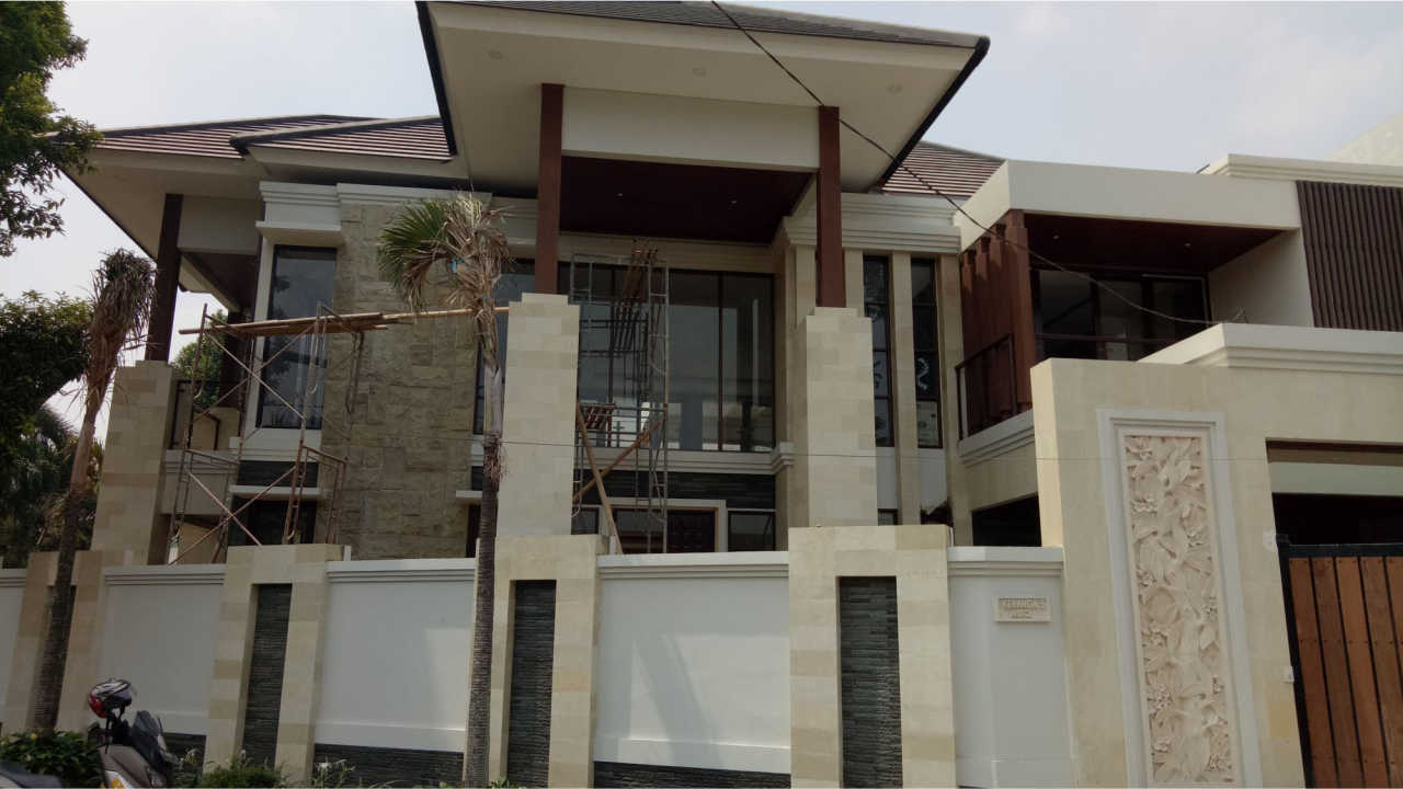 Progress Pembangunan Rumah Style Villa Bali Tropis Bapak Ahmad di Bekasi 2