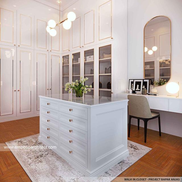Desain Walk In Closet Rumah Mediteran Klasik 3 Lantai Bapak AJS di Jakarta Selatan