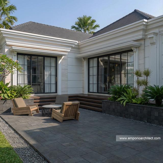 Desain Tampak Belakang 2 Rumah Klasik 1 Lantai Bapak PWJ di Lampung