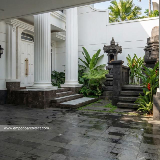 Desain Tampak Detail Depan 2 Rumah Klasik 2 Lantai Ibu ALR di Denpasar, Bali