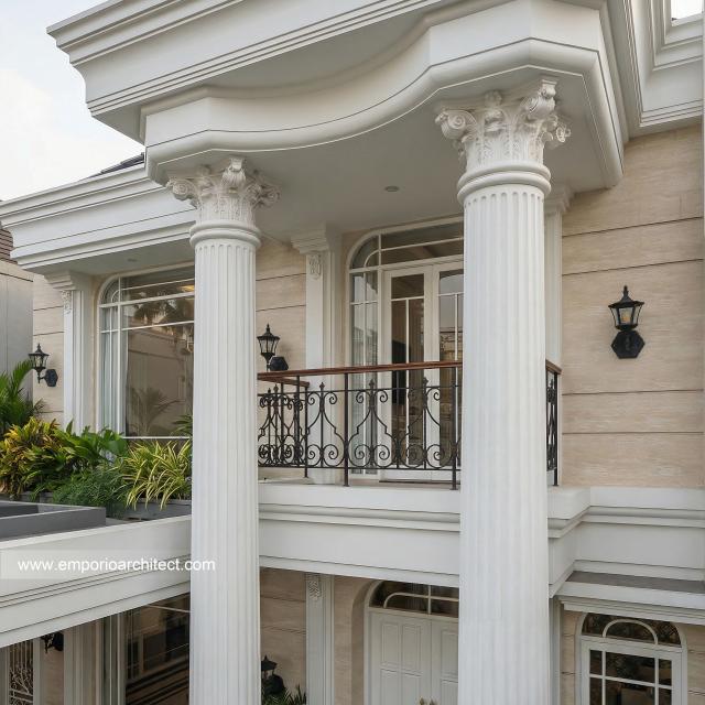 Desain Tampak Detail Depan 3 Rumah Klasik 2 Lantai Ibu ALR di Denpasar, Bali