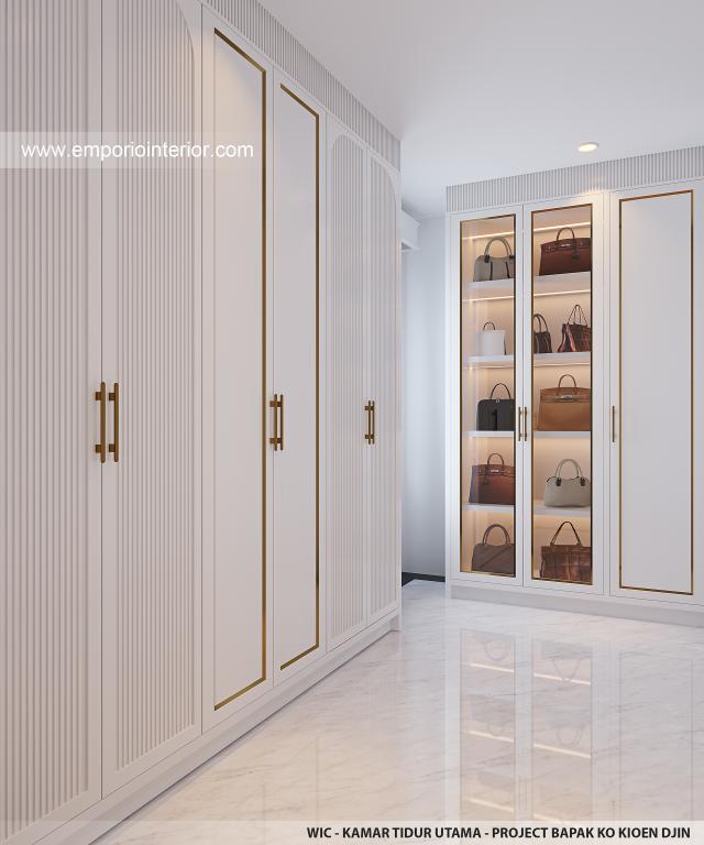Desain Walk In Closet Rumah Klasik 2 Lantai Bapak Ko Kioen Djin di Surabaya