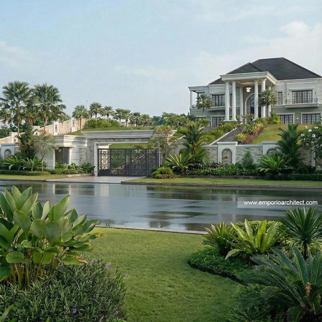 Desain Tampak Depan Dengan Pagar Rumah Klasik 2 Lantai Bapak RFL di Samarinda