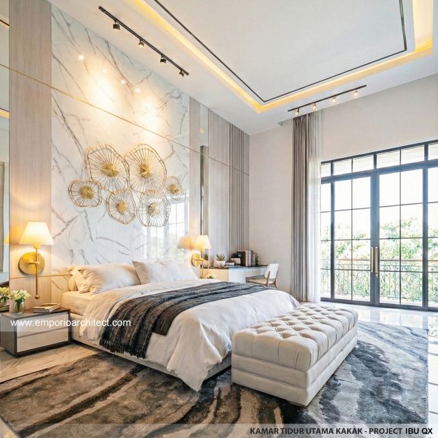 Desain Kamar Tidur Utama Rumah Klasik 2 Lantai Ibu QX di Jakarta