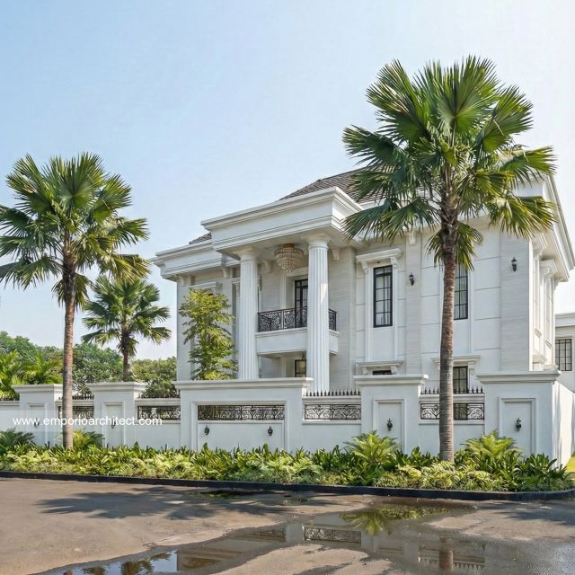 Desain Tampak Samping Rumah Klasik 2 Lantai Ibu QX di Jakarta