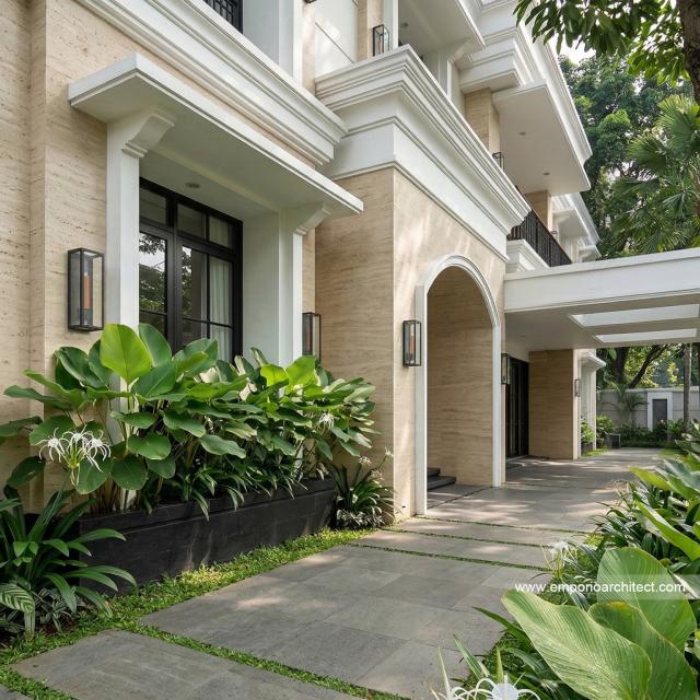 Desain Tampak Detail Depan 2 Rumah Klasik 2 Lantai Bapak RGN di Palembang