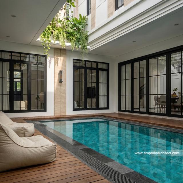 Desain Tampak Detail Belakang Rumah Klasik 2 Lantai Bapak RGN di Palembang