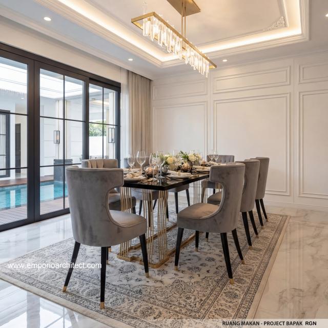 Desain Ruang Makan Rumah Klasik 2 Lantai Bapak RGN di Palembang