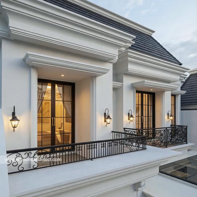 Desain Tampak Detail Depan 2 Rumah Klasik 2 Lantai Bapak TFK di Yogyakarta