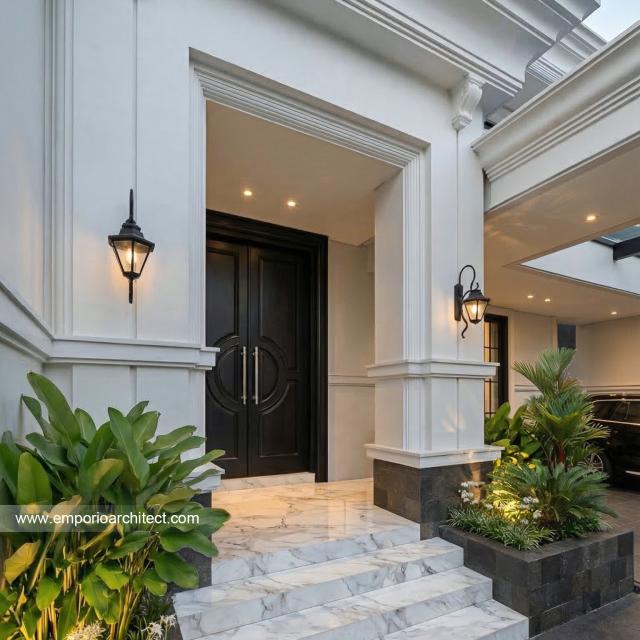 Desain Tampak Detail Depan 5 Rumah Klasik 2 Lantai Bapak TFK di Yogyakarta