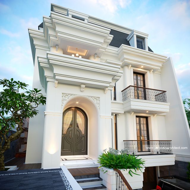 Desain Tampak Detail Depan Rumah Klasik 3 Lantai Bapak BNY di Denpasar, Bali