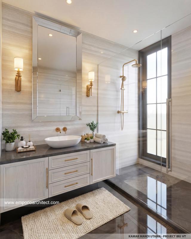 Desain Kamar Mandi Utama Rumah Mediteran Klasik 3 Lantai Ibu VT di Surabaya