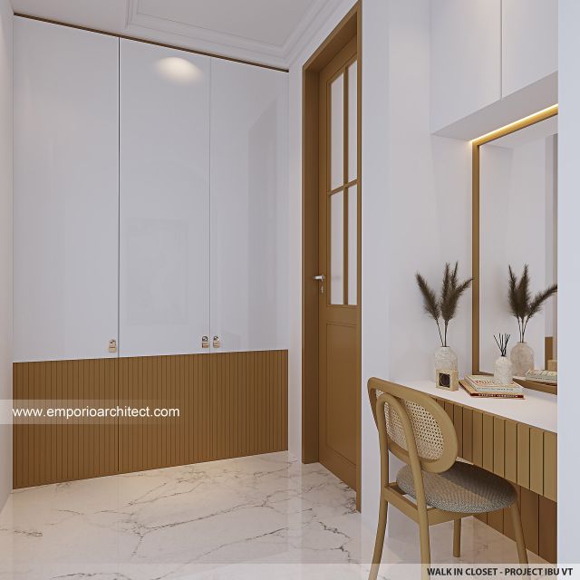 Desain Walk In Closet Rumah Mediteran Klasik 3 Lantai Ibu VT di Surabaya