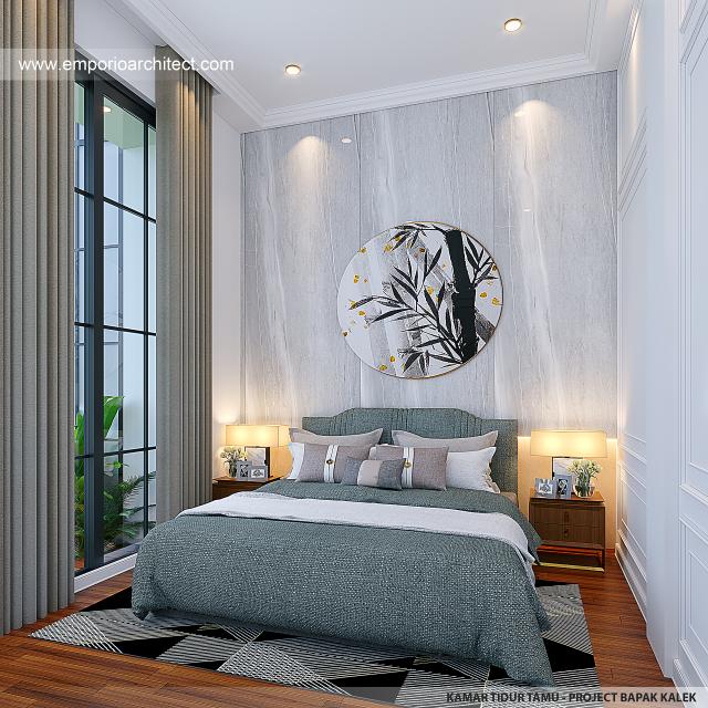 Desain Kamar Tidur Tamu Rumah Mediteran Klasik 3 Lantai Bapak KLL di Jakarta