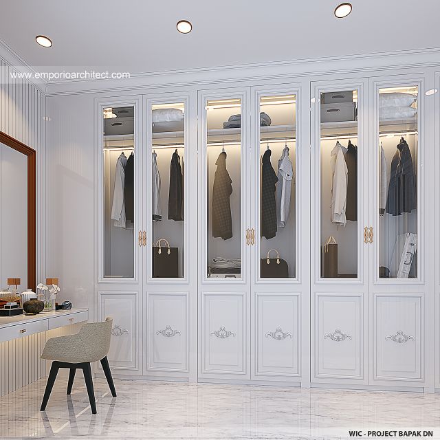 Desain Walk In Closet Rumah Mediteran 3 Lantai Bapak DN di Balikpapan