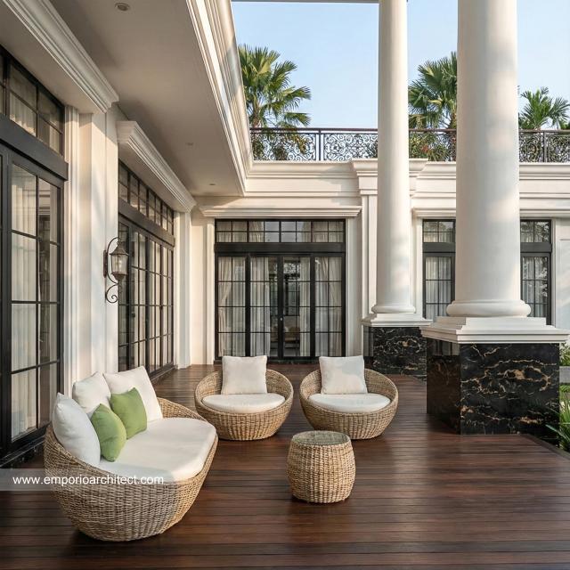 Desain Tampak Detail Belakang 2 Rumah Klasik Mediteran 2 Lantai Bapak AR di Madura