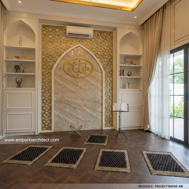 Desain Mushola Rumah Klasik Mediteran 2 Lantai Bapak AR di Madura