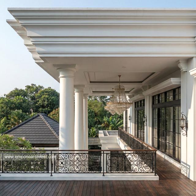 Desain Tampak Detail Belakang 5 Rumah Klasik Mediteran 2 Lantai Bapak AR di Madura