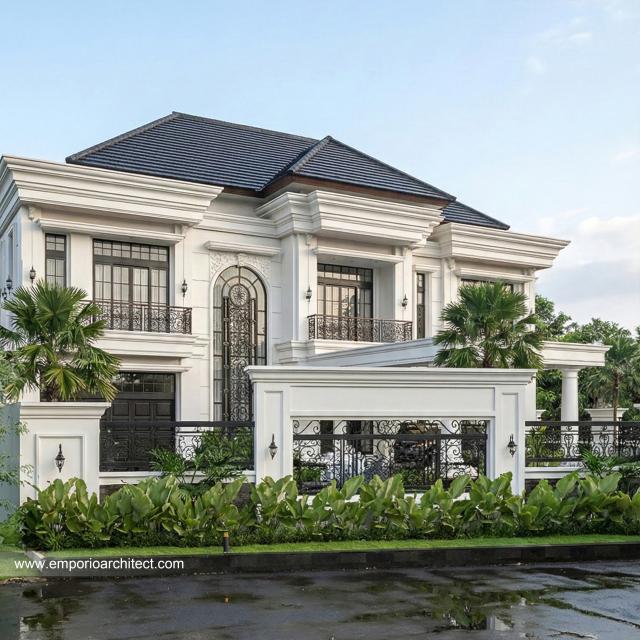Desain Tampak Depan 3 Rumah Klasik Mediteran 2 Lantai Bapak AR di Madura