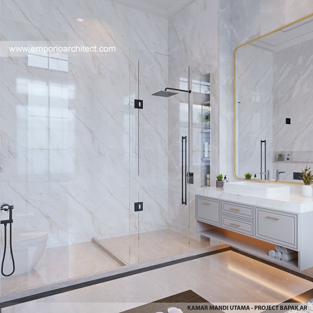 Desain Kamar Mandi Utama Rumah Klasik Mediteran 2 Lantai Bapak AR di Madura