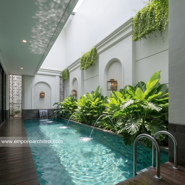 Desain Tampak Detail Belakang Rumah Klasik Mediteran 2 Lantai Bapak RND di Tebet, Jakarta Selatan