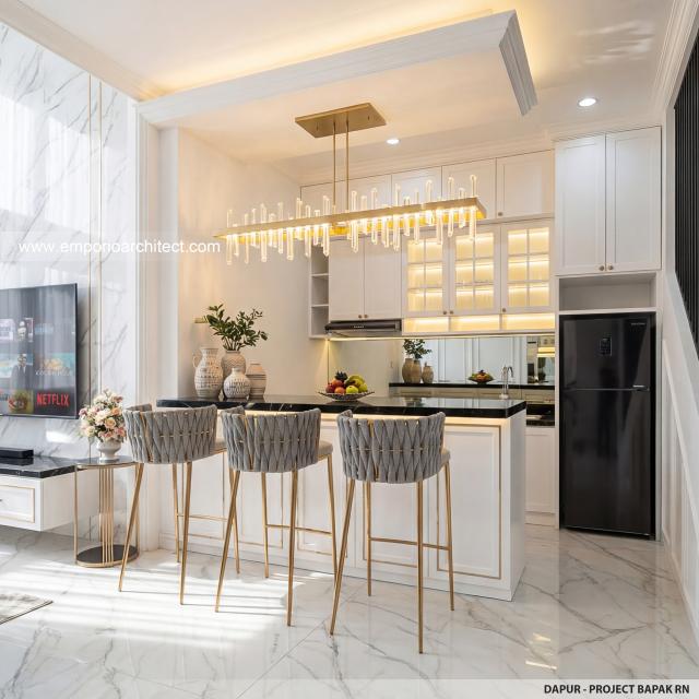 Desain Dapur Rumah Klasik Mediteran 2 Lantai Ibu RN di Bandung