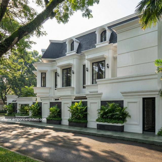 Desain Tampak Samping Rumah Klasik Mediteran 3 Lantai Bapak ASH di Sentul, Bogor